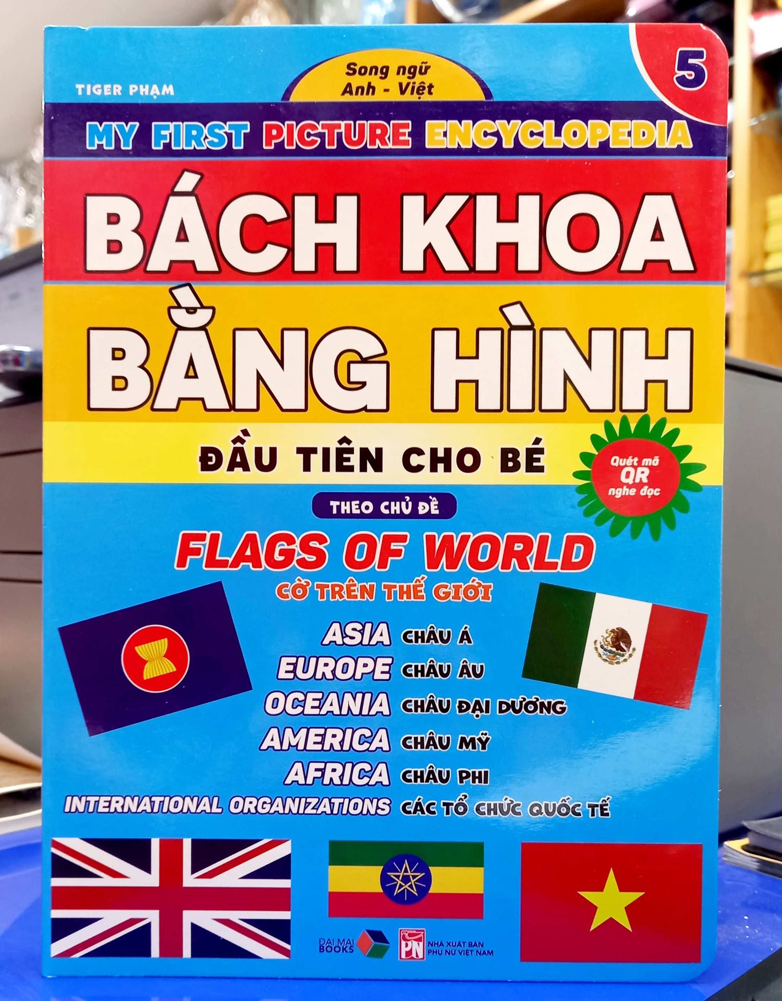 Bách Khoa Bằng Hình Đầu Tiên Cho Bé 5 - Chủ Đề Cờ Trên Thế Giới